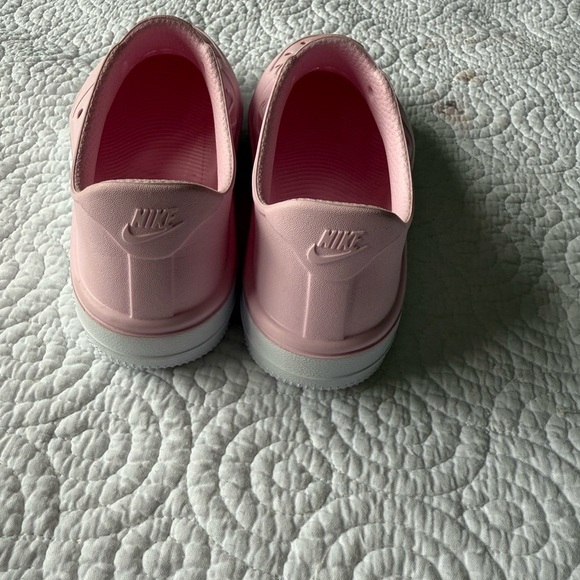 Nike Foam Force 1 Nike Kids Pink Slip-On Shoes NWT - Picture 5 of 10